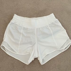 LULULEMON White Hotty Hot Short. Size 4